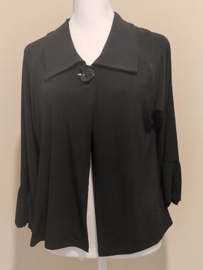 Claudia Richard Black Single-Button Swing Blazer